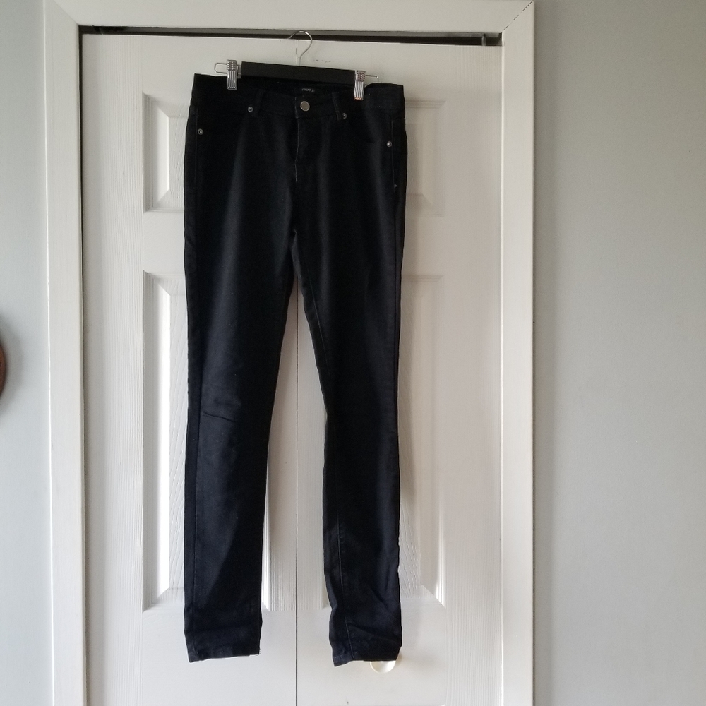 👖FOREVER XXI BLACK SKINNY JEANS